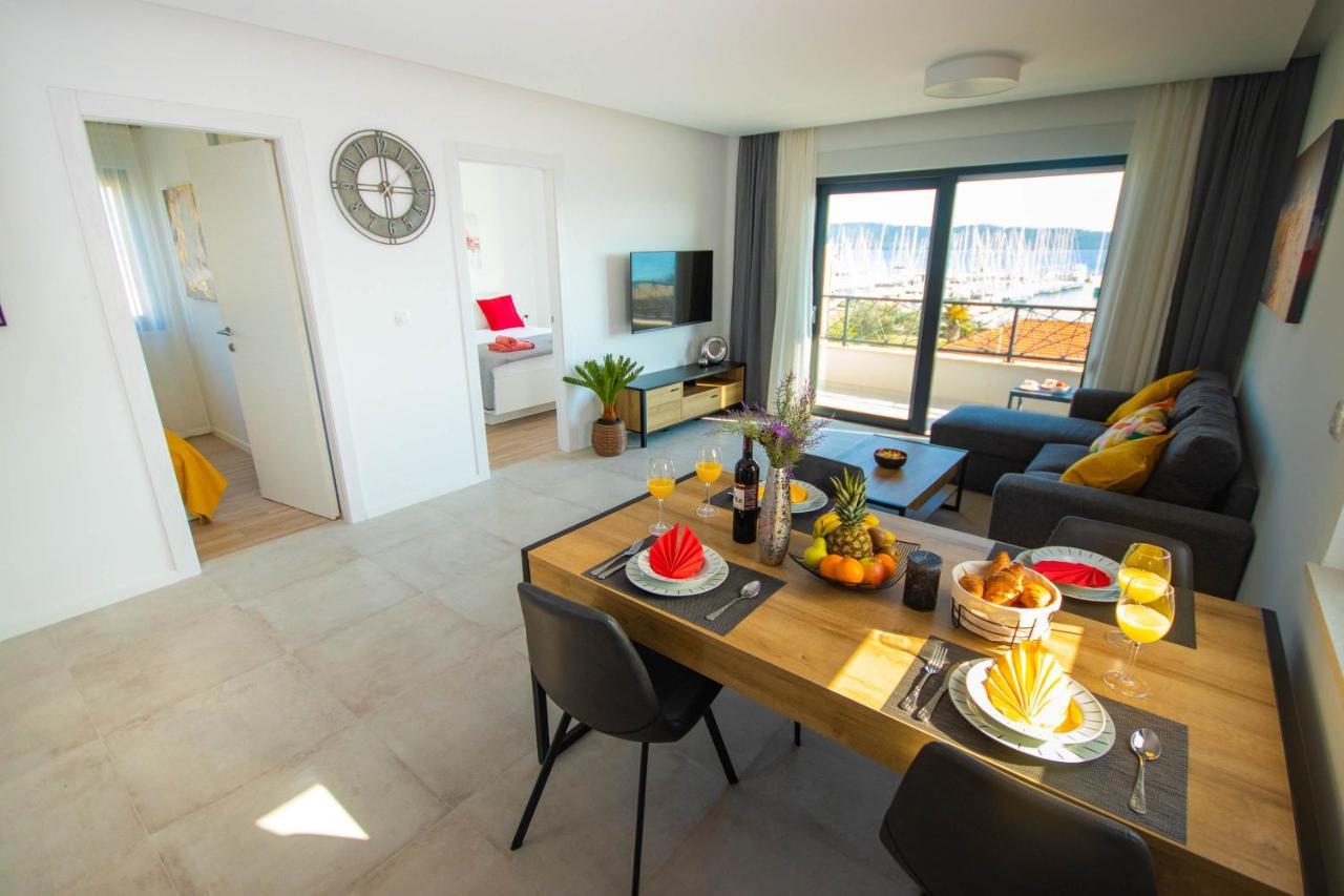 Apartmani Le-Lu Каштела Екстер'єр фото