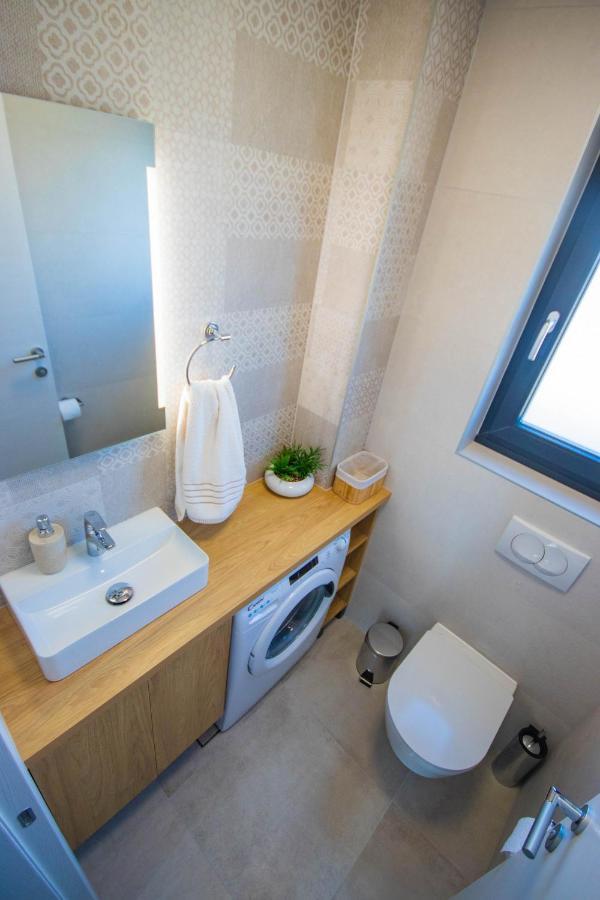 Apartmani Le-Lu Каштела Екстер'єр фото