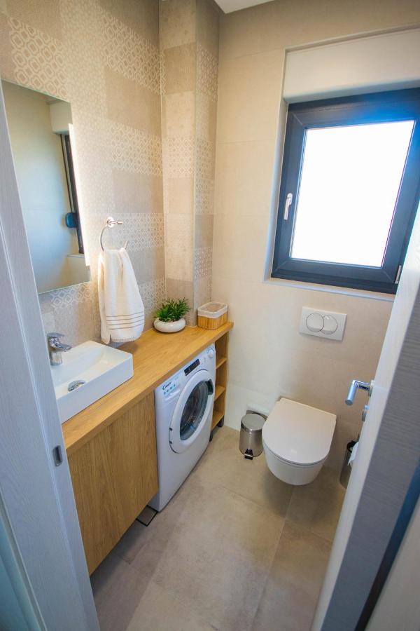 Apartmani Le-Lu Каштела Екстер'єр фото
