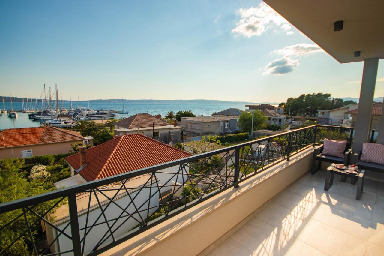 Apartmani Le-Lu Каштела Екстер'єр фото