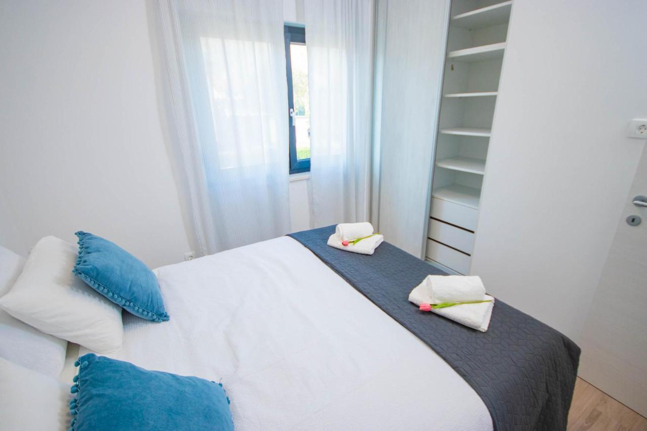 Apartmani Le-Lu Каштела Екстер'єр фото