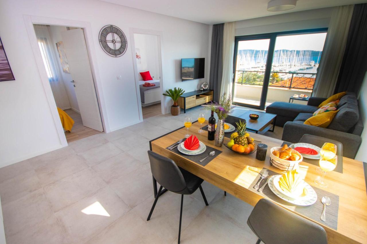 Apartmani Le-Lu Каштела Екстер'єр фото