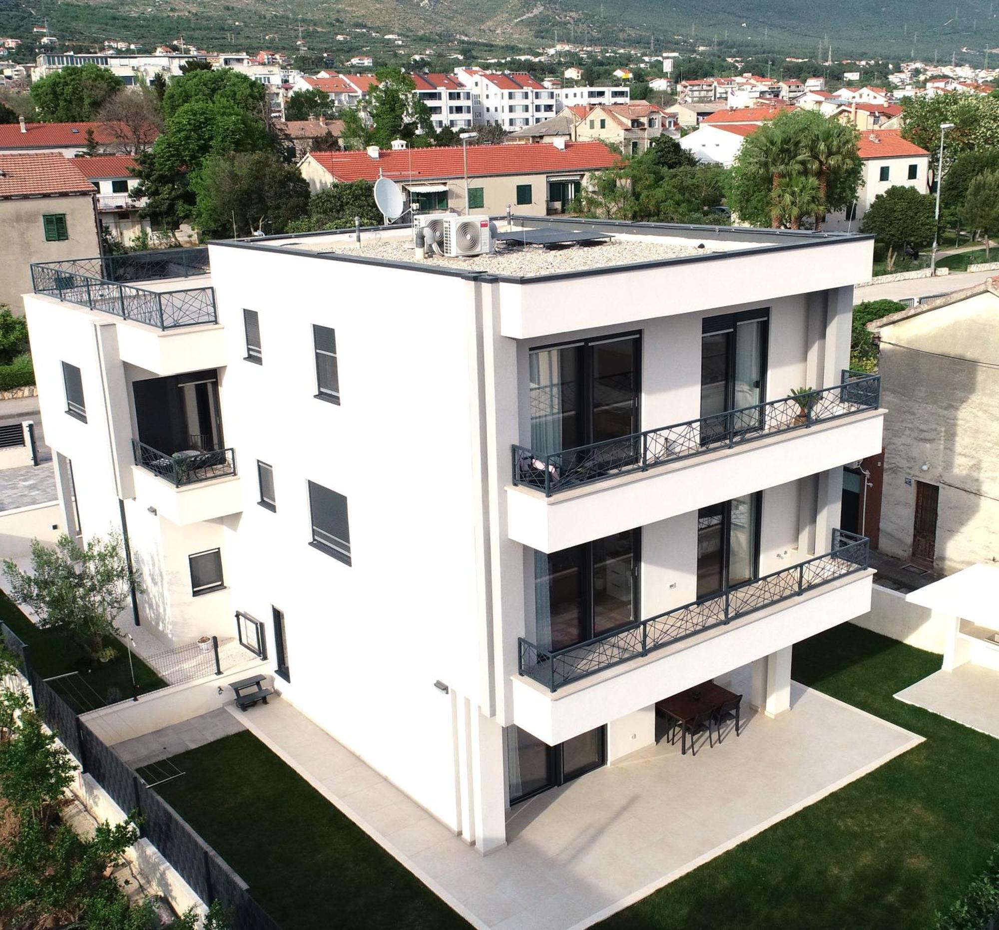 Apartmani Le-Lu Каштела Екстер'єр фото
