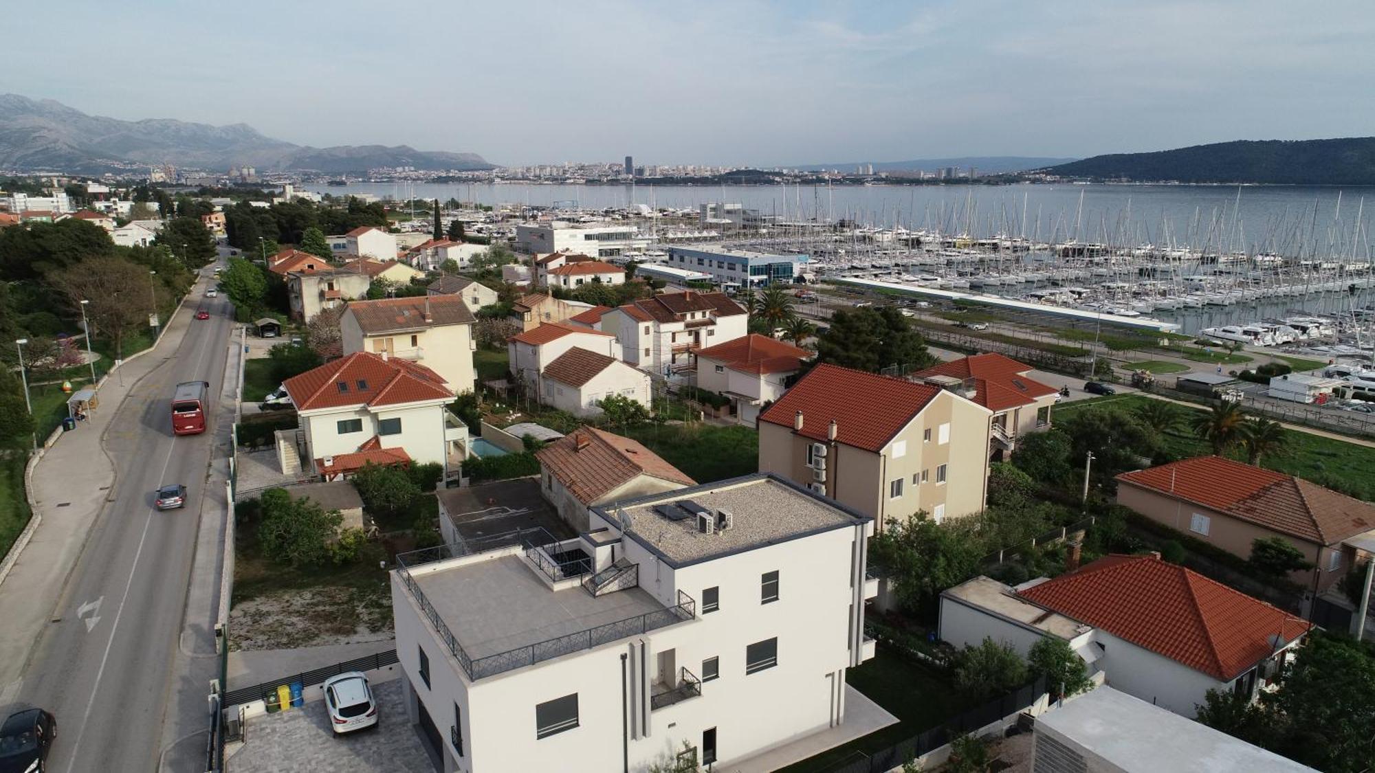 Apartmani Le-Lu Каштела Екстер'єр фото
