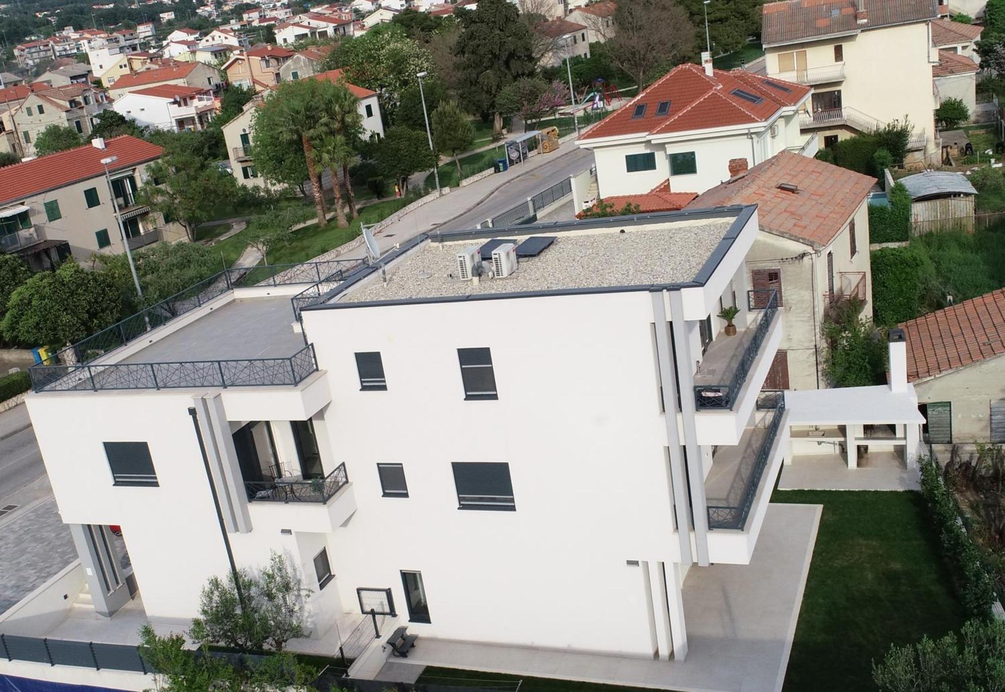 Apartmani Le-Lu Каштела Екстер'єр фото